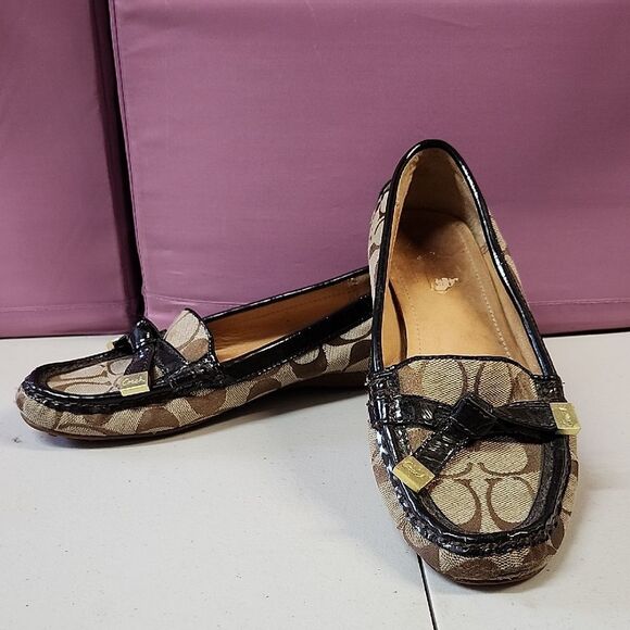 Coach 6B Frieda Driving Loafer - Picture 1 of 8